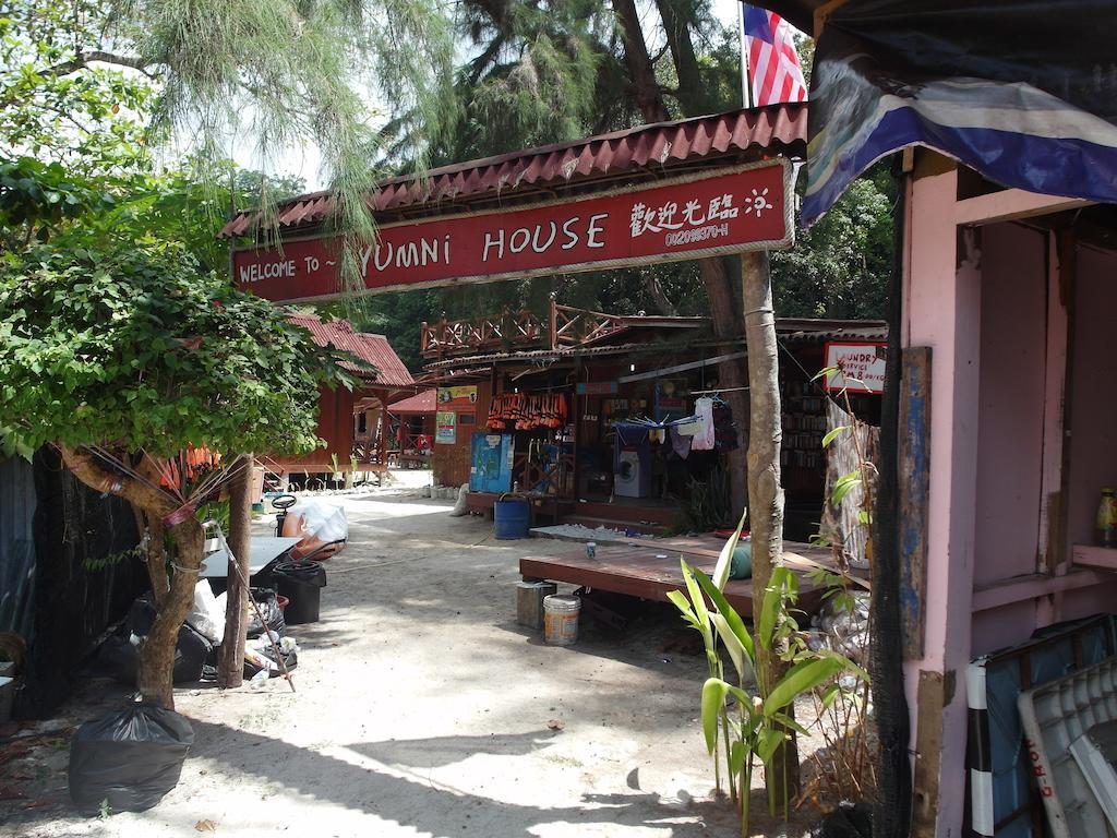 Ayumni House Hotel Pulau Perhentian Besar Exterior photo